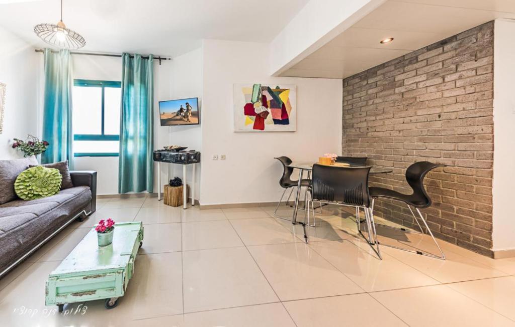 Luxury Apartment On The Lake 提比里亞 外观 照片